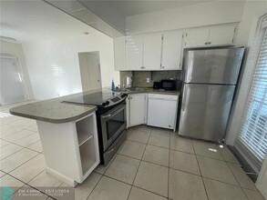 737 NE 16th Ave in Fort Lauderdale, FL - Building Photo - Building Photo