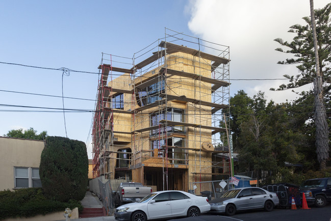 1533 N Vista St in Los Angeles, CA - Foto de edificio - Building Photo