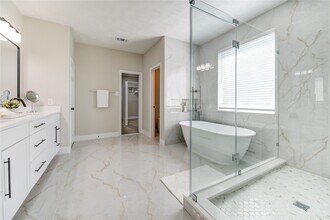 5512 Canyon Bluff Ln in Rosharon, TX - Building Photo - Building Photo