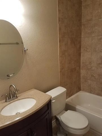 100 Lochness Ln in Benbrook, TX - Building Photo - Building Photo