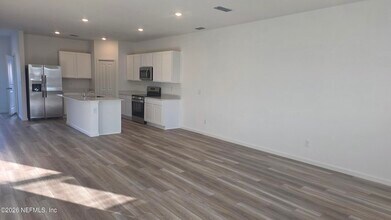 3956 Mid Century St in Jacksonville, FL - Building Photo - Building Photo