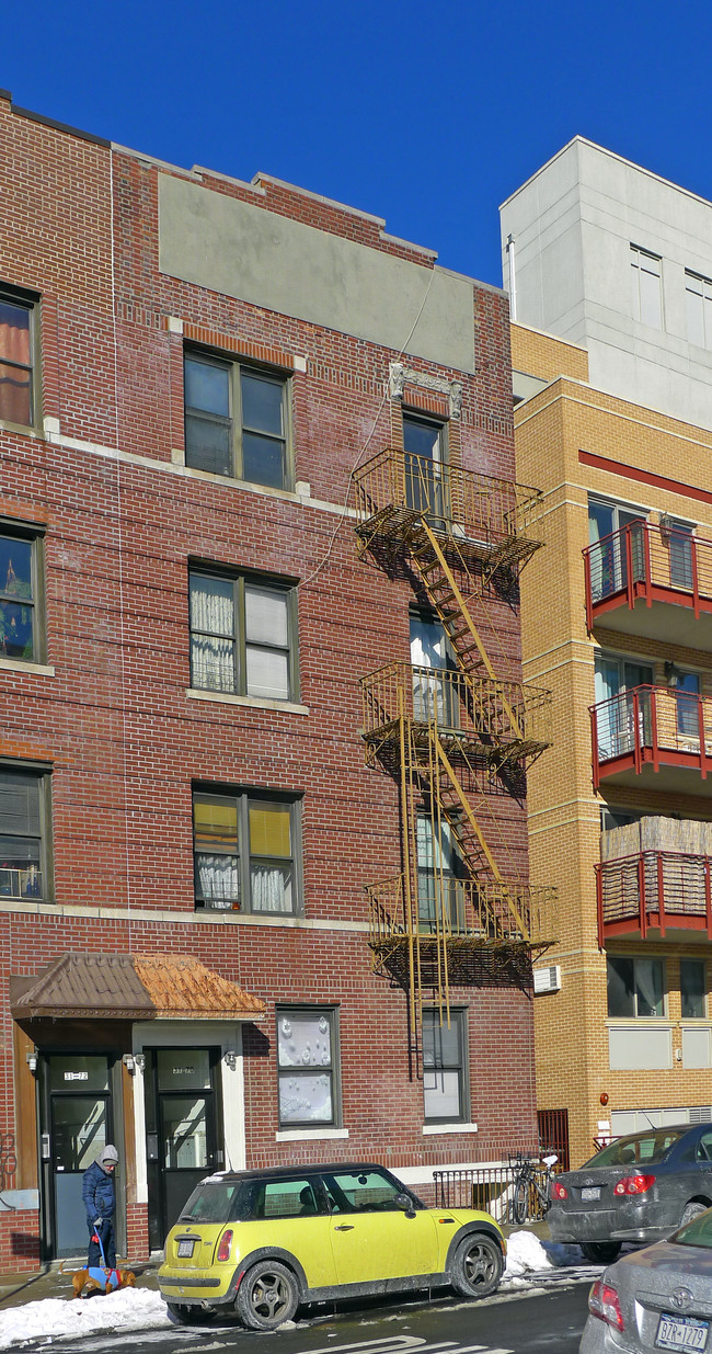 31-70 37th St in Astoria, NY - Building Photo - Building Photo