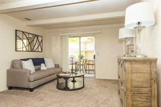 Live Oak Apartments in Modesto, CA - Building Photo - Interior Photo