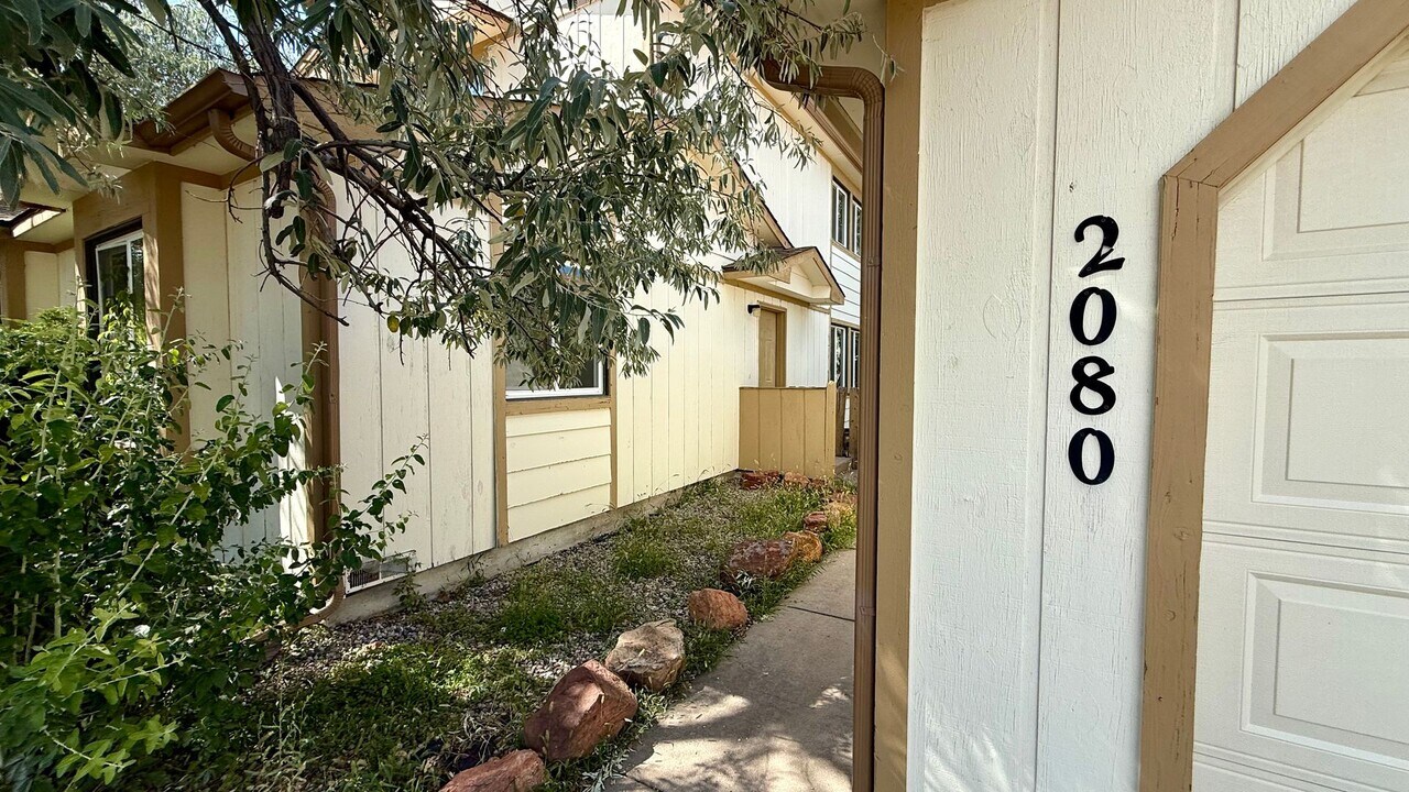 2080 Piros Dr in Colorado Springs, CO - Building Photo