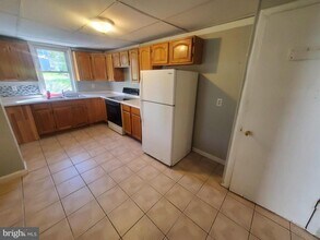 1736 Fairview St in Reading, PA - Foto de edificio - Building Photo