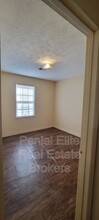 4325 Lincolndale Dr in Ellenwood, GA - Building Photo - Building Photo