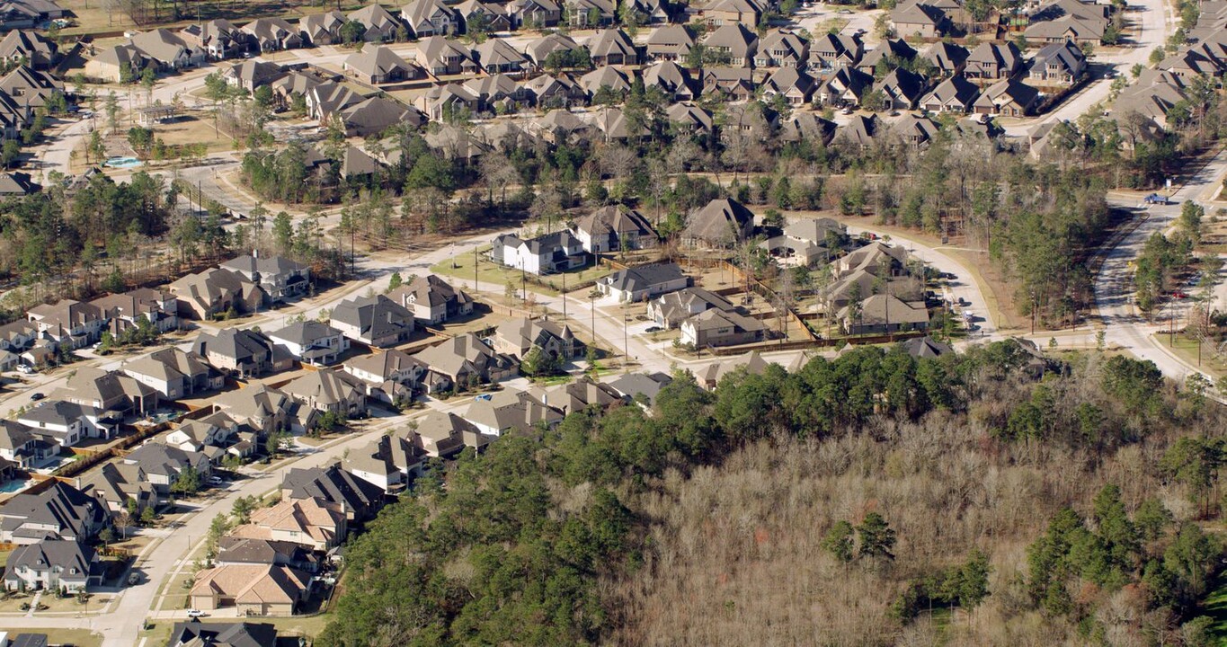 Woodson Reserve in Spring, TX - Building Photo