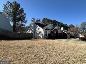 2639 Laurel Ln NW in Kennesaw, GA - Building Photo - Building Photo