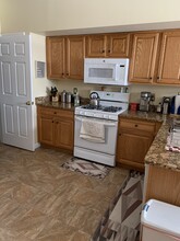 38 Chatham Dr in Bedford, NH - Building Photo - Building Photo