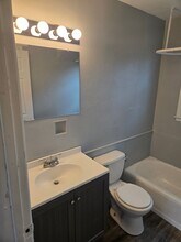 1754 Newell St in Waterloo, IA - Building Photo - Building Photo