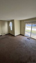 2 Adams Cir, Unit 1604 in Middleboro, MA - Building Photo - Building Photo