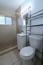 1960 SW 41st Ave in Fort Lauderdale, FL - Building Photo - Building Photo