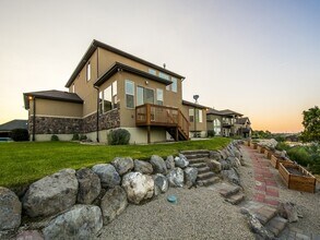 10293 S Jordan Creek Dr in South Jordan, UT - Building Photo - Building Photo