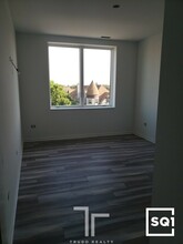 2535 W Fullerton Ave in Chicago, IL - Building Photo - Building Photo