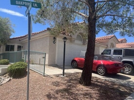 7811 Oak Point in Las Vegas, NV - Building Photo