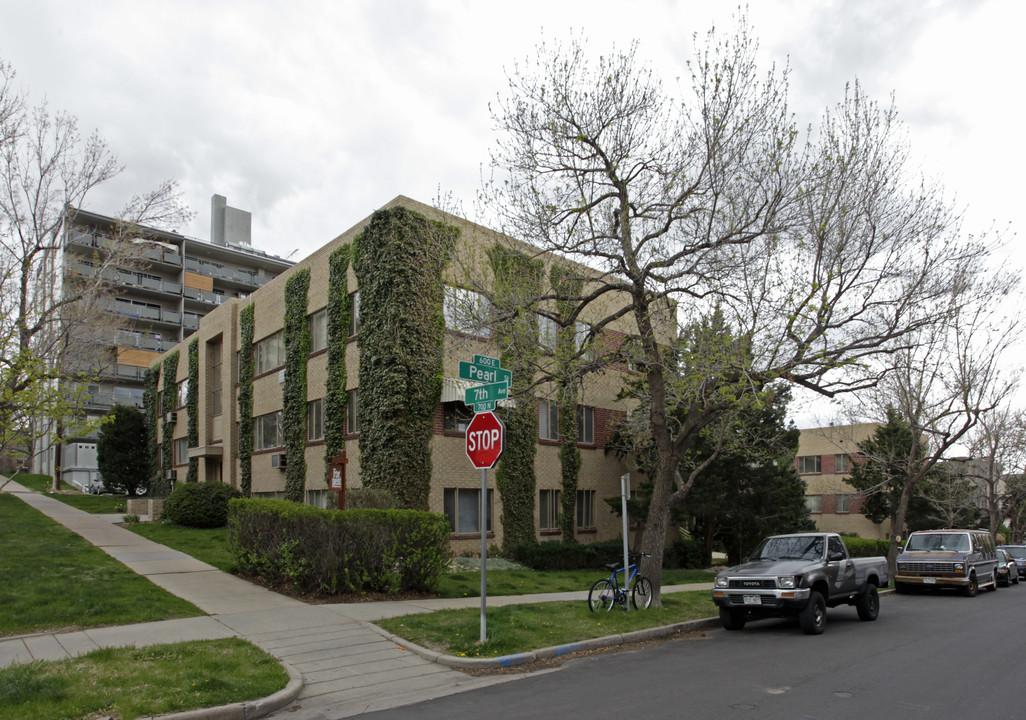 Court Place in Denver, CO - Building Photo