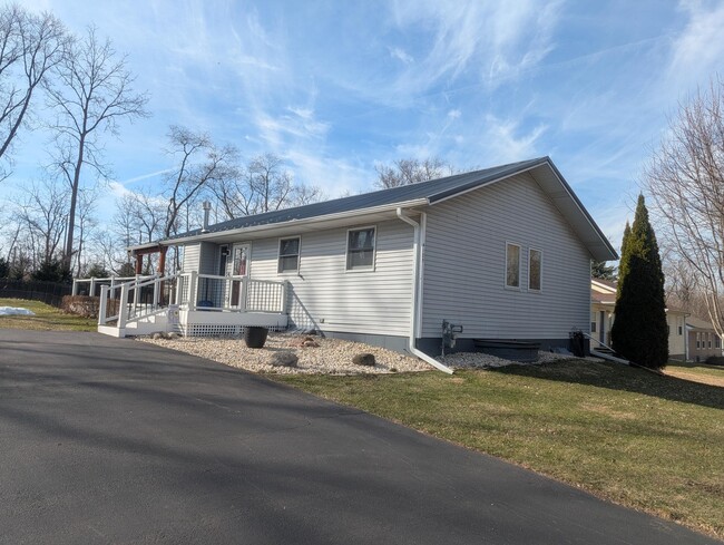 property at 4125 Spruce St