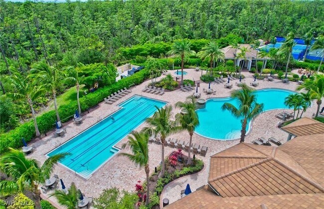 property at 10271 Glastonbury Cir