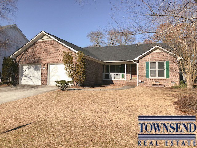 property at 424 Larchmont Rd