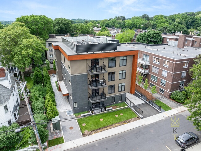 54 Auburn St in Brookline, MA - Building Photo - Building Photo