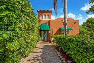 2985 SW 13th St in Miami, FL - Building Photo - Building Photo