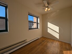 655 W Wrightwood Ave, Unit 316 in Chicago, IL - Building Photo - Building Photo