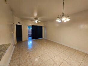 4104 Bellasol Cir in Ft. Myers, FL - Foto de edificio - Building Photo