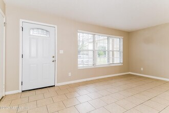 1146 Busac Ave in Jacksonville, FL - Building Photo - Building Photo