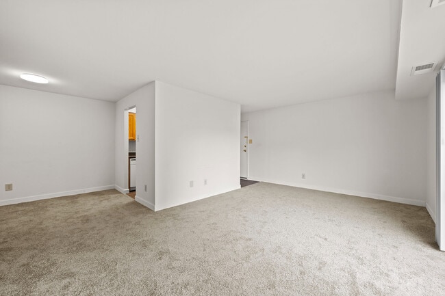 ReNew Owings Mills in Owings Mills, MD - Foto de edificio - Interior Photo