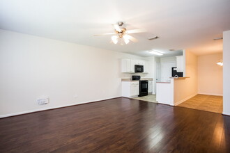 6919 Garnet Trail Ln in Richmond, TX - Building Photo - Building Photo