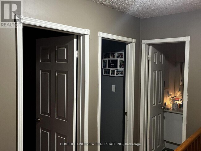 79 Cashel Ct in Aurora, ON - Building Photo - Building Photo