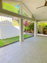 1359 Akiahala St in Kailua, HI - Foto de edificio - Building Photo