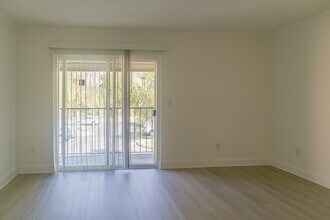 3737 Loretto Rd in Jacksonville, FL - Building Photo - Building Photo