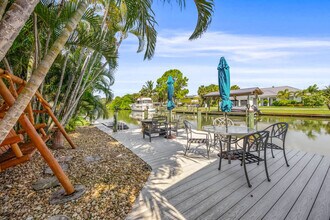 491 Indian Creek Dr in Cocoa Beach, FL - Building Photo - Building Photo