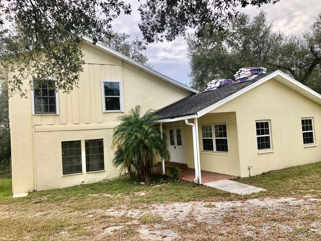 property at 15829 US Hwy 301
