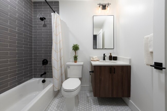 33 Ward Street in Boston, MA - Building Photo - Building Photo