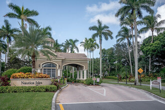 5353 Grand Banks Blvd in Greenacres, FL - Building Photo - Building Photo