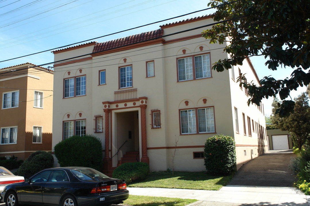 2319 Grant St in Berkeley, CA - Building Photo