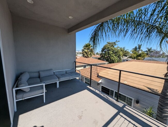 6226 Pontiac St in San Diego, CA - Foto de edificio - Building Photo