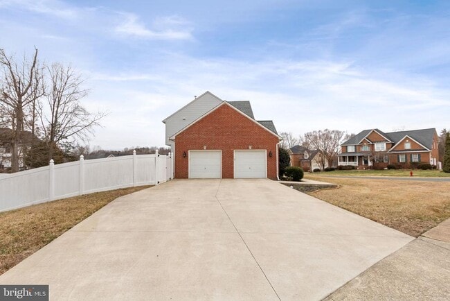 6910 Governors Grant Ln in Fredericksburg, VA - Building Photo - Building Photo