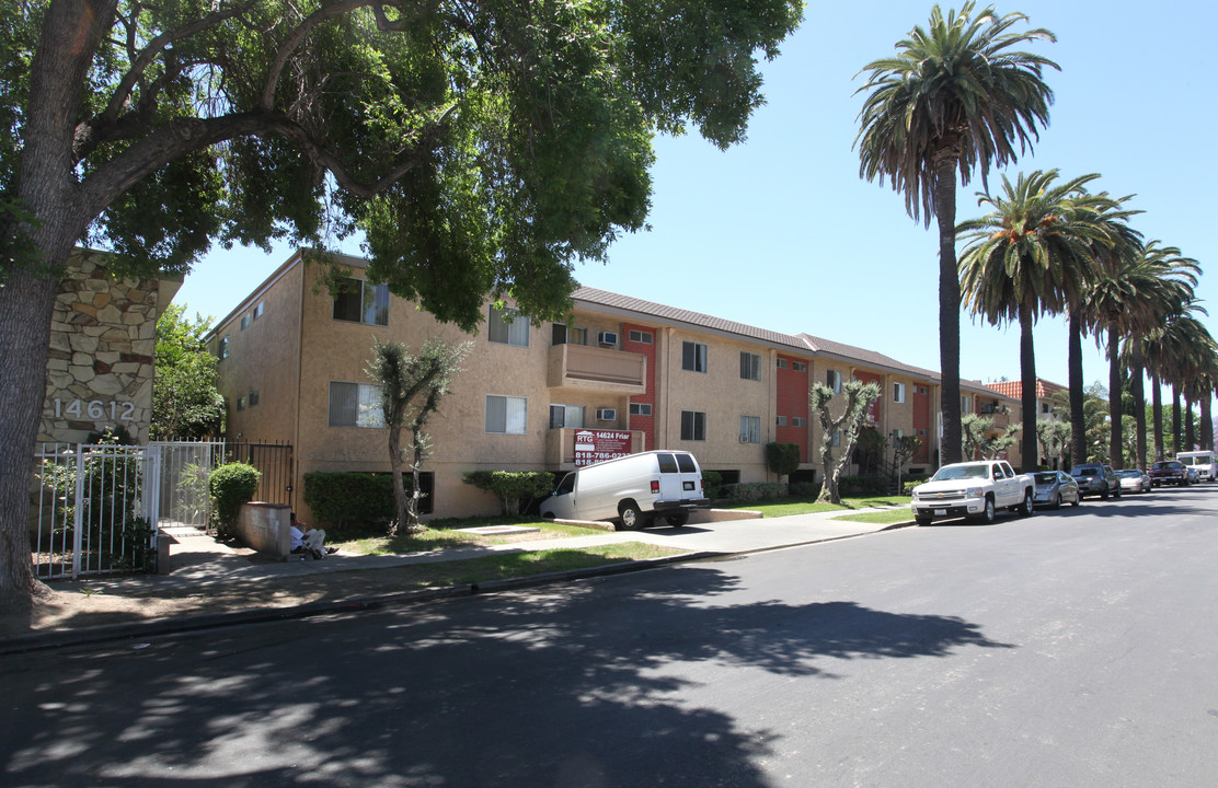 14624 Friar Street in Van Nuys, CA - Building Photo