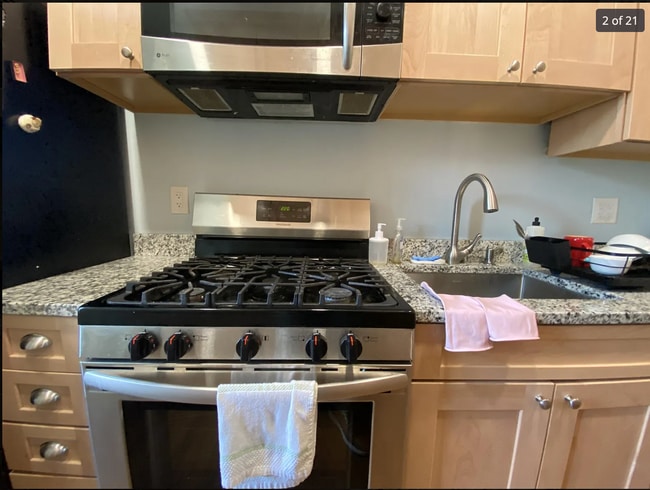 1699 Cambridge St, Unit 12 in Cambridge, MA - Building Photo - Building Photo