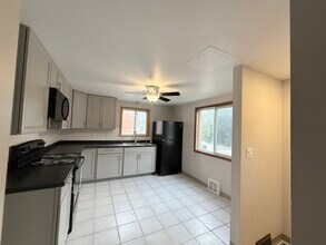 16 Alcona Ave, Unit 16B Alcona Ave in Eggertsville, NY - Building Photo - Building Photo