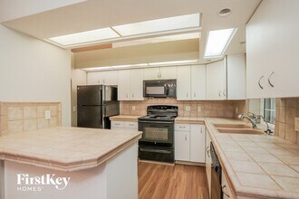 18466 Violet Rd in Ft. Myers, FL - Building Photo - Building Photo