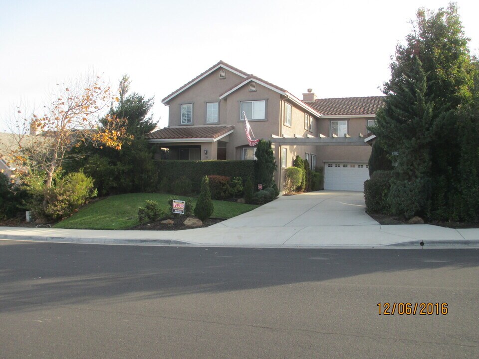 520 S Z St in Lompoc, CA - Building Photo