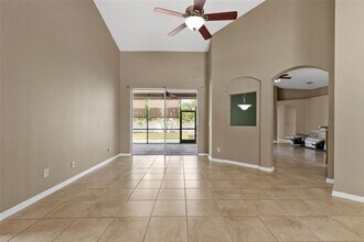 13655 Artesa Bell Dr in Riverview, FL - Building Photo - Building Photo
