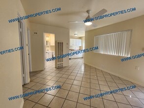 10872 Stanford Ave in Garden Grove, CA - Building Photo - Building Photo