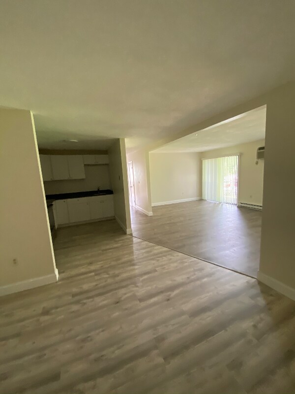 310 Thompson Rd in Webster, MA - Building Photo - Building Photo