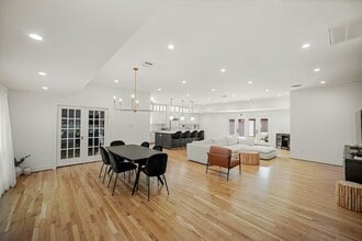 5630 Lymbar Dr in Houston, TX - Building Photo - Building Photo