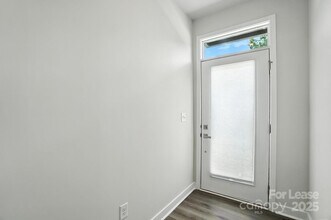 952 Broad River Ln in Charlotte, NC - Building Photo - Building Photo